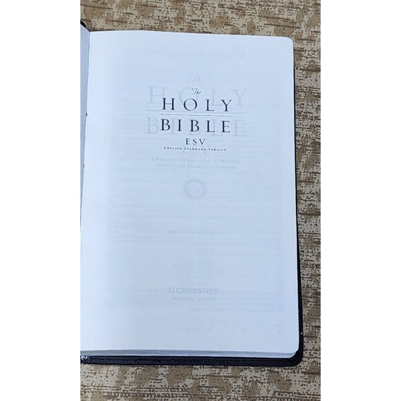 ESV Thinline Bible (TruTone, Charcoal, Celtic Cross Design) - Picture 6 of 6